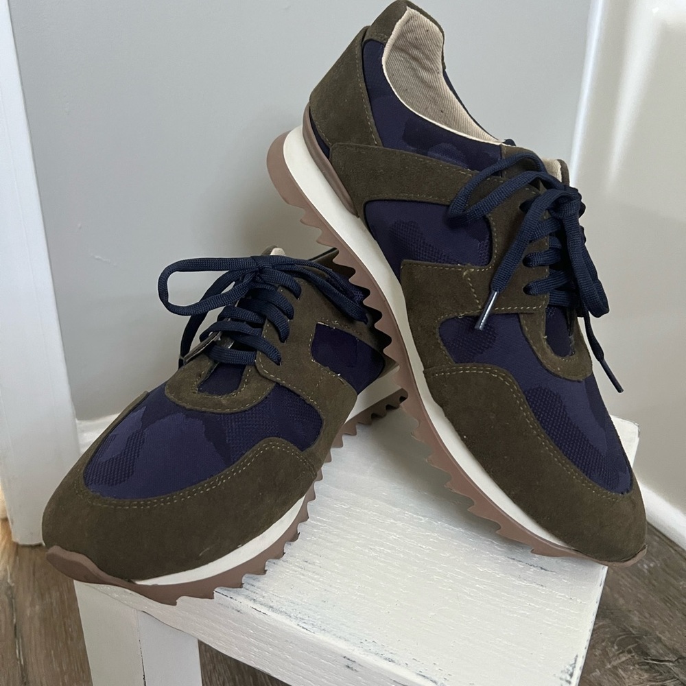 CHARLESTON SHOE CO. Women's Olive and Navy Sneakers